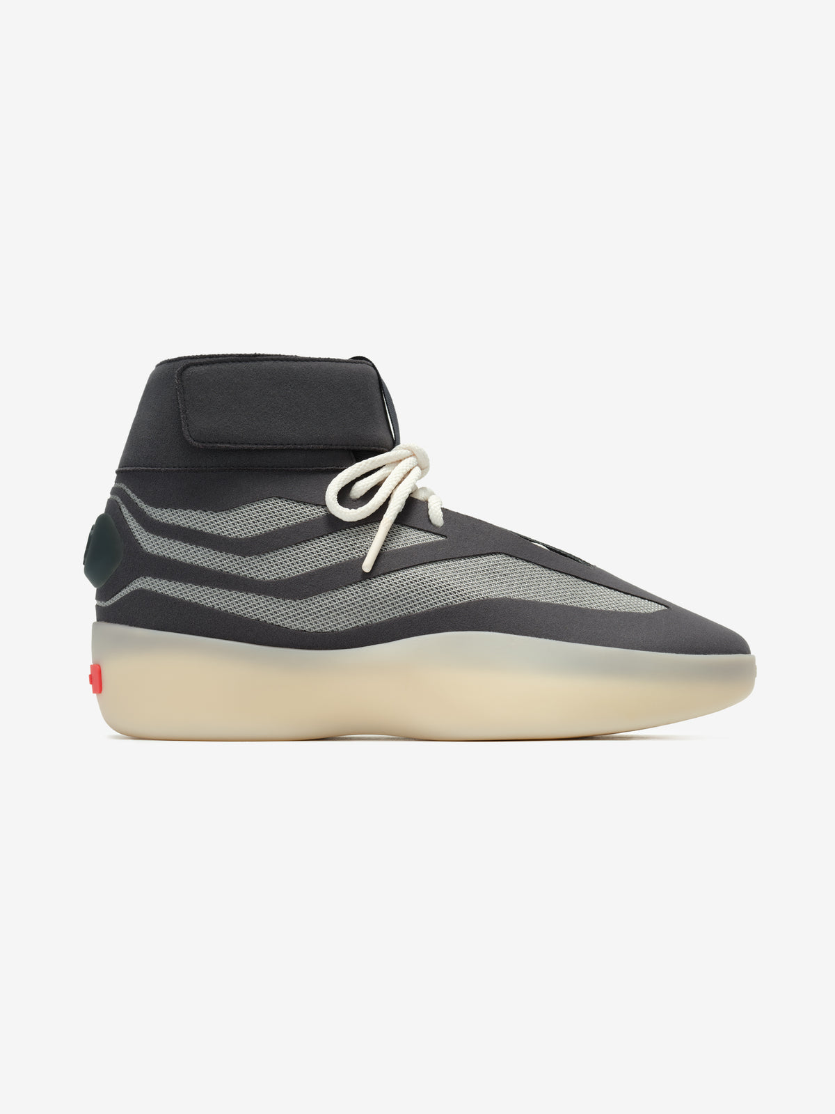 ATHLETICS_II_BASKETBALL_HI-CARBON_METGRY_1